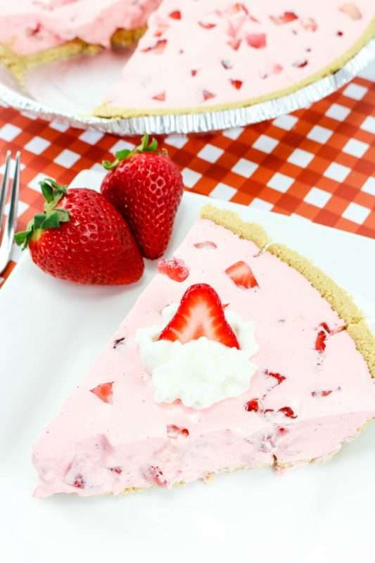 Strawberry Fluff Pie and 15 More Picnic Dessert Recipes