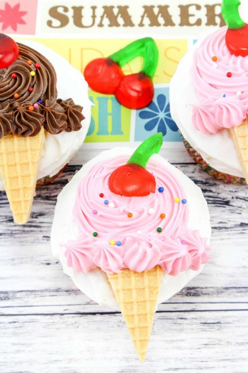 Ice Cream Scoop Cupcakes 