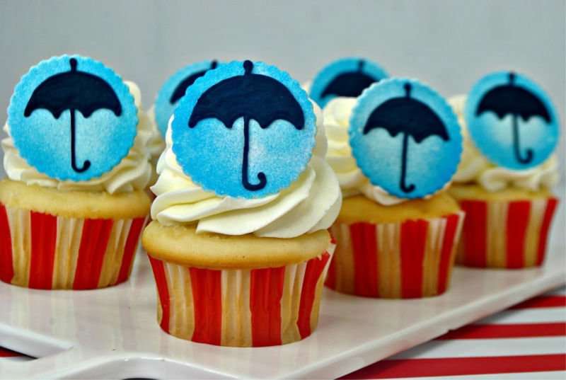 Mary Poppins Cupcakes and A Look at the Music and Magic of Mary Poppins Returns