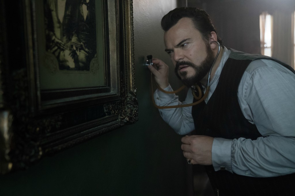 A New Family Movie Is Coming: The House with a Clock in Its Walls Trailer & Images