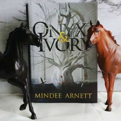 ONYX AND IVORY by Mindee Arnett Book Review