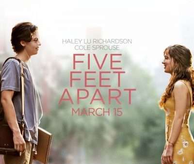 Cole Sprouse and Haley Lu Richardson in Five Feet Apart
